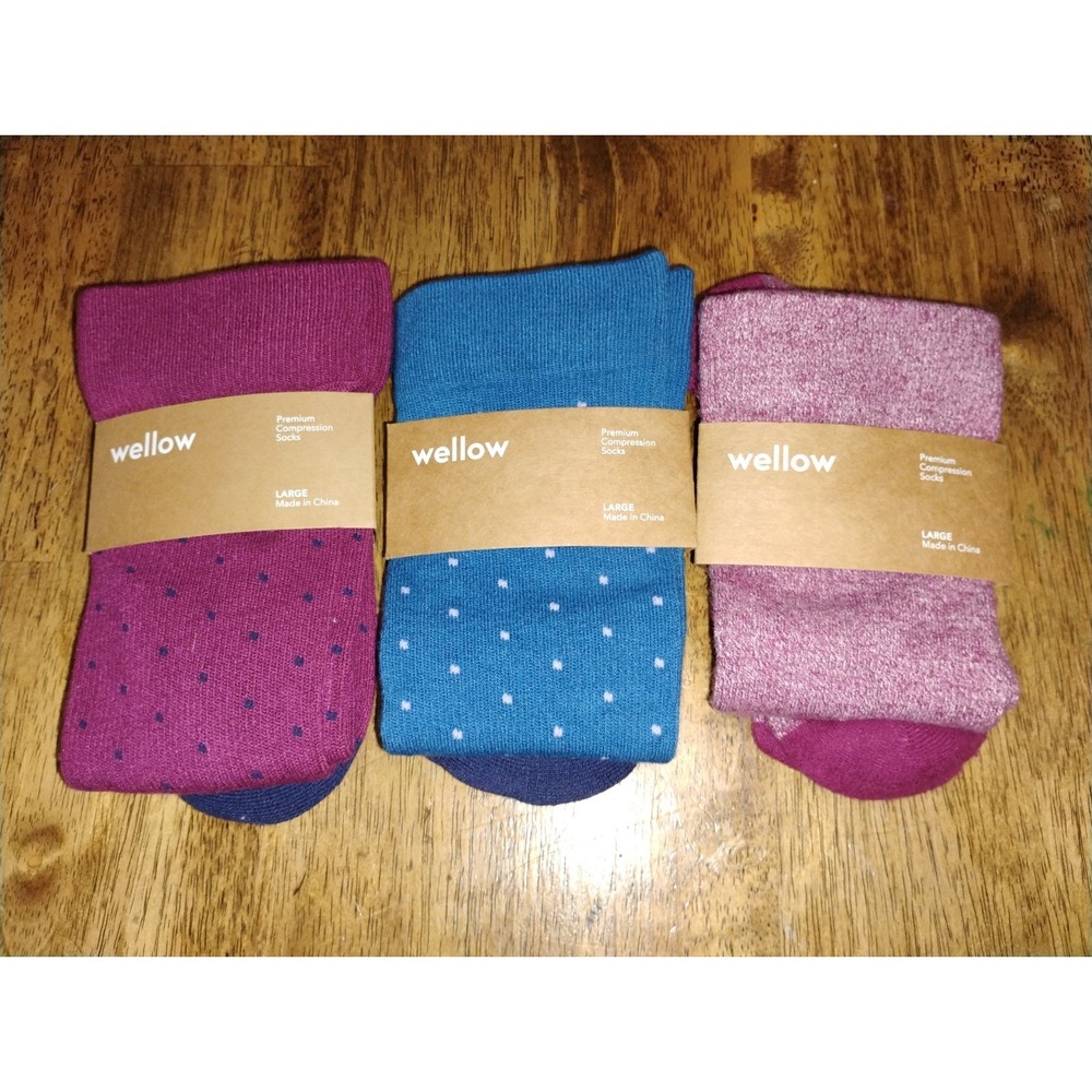 NEW Wellow Premium Compression Socks Large (LOT OF 3)